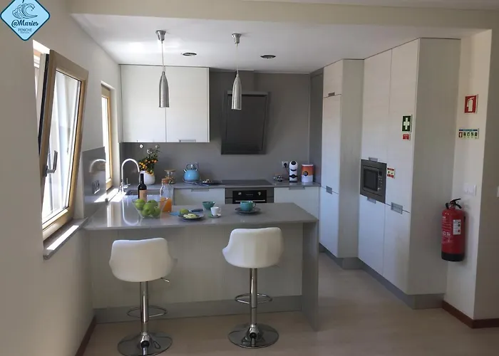 At Maries House 1 * פניש