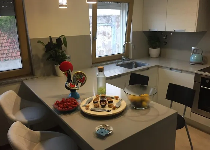 At Maries House 1 * פניש